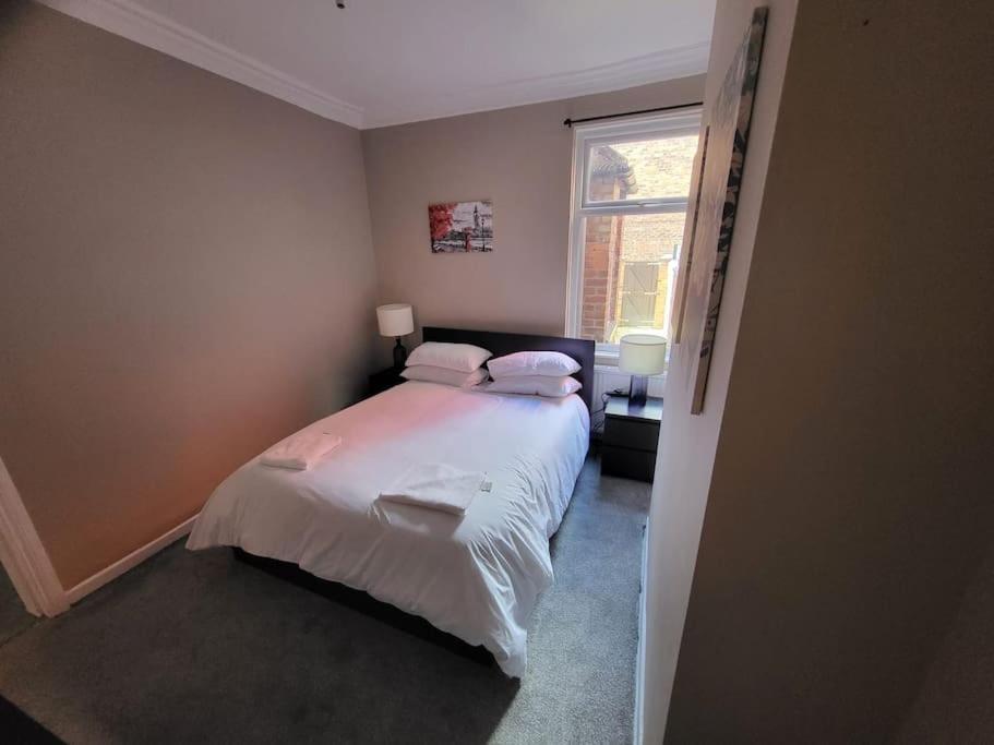 4 Bedroom House, 8 Min To City! Manchester Exteriér fotografie