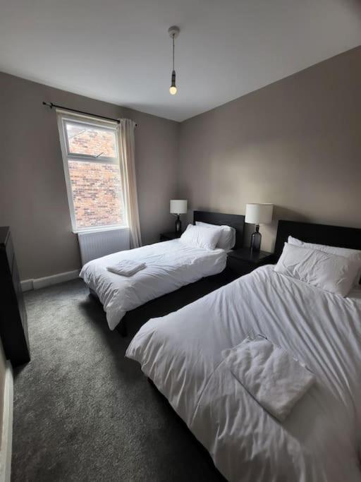 4 Bedroom House, 8 Min To City! Manchester Exteriér fotografie