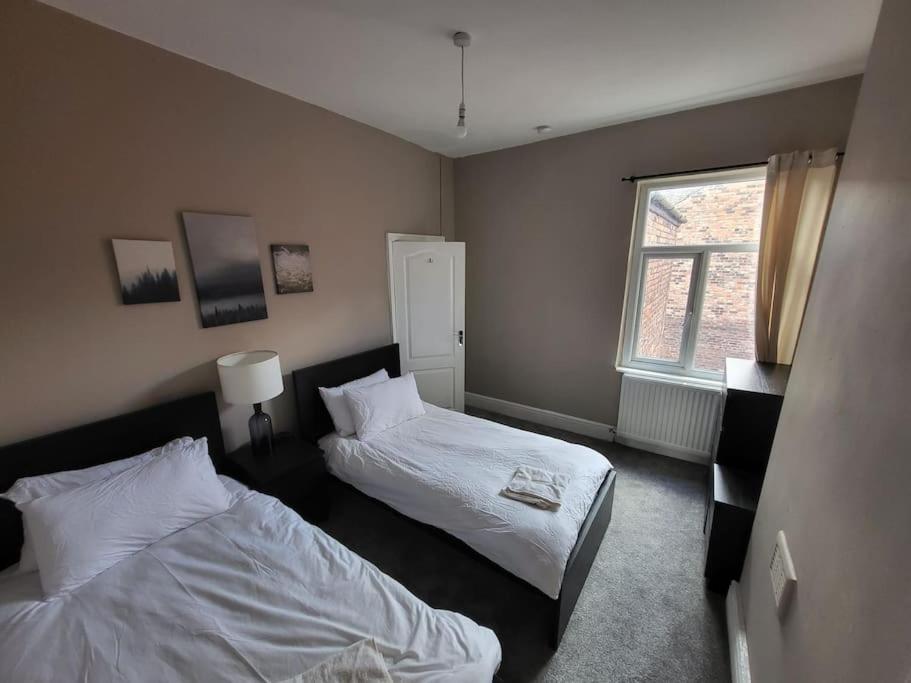 4 Bedroom House, 8 Min To City! Manchester Exteriér fotografie